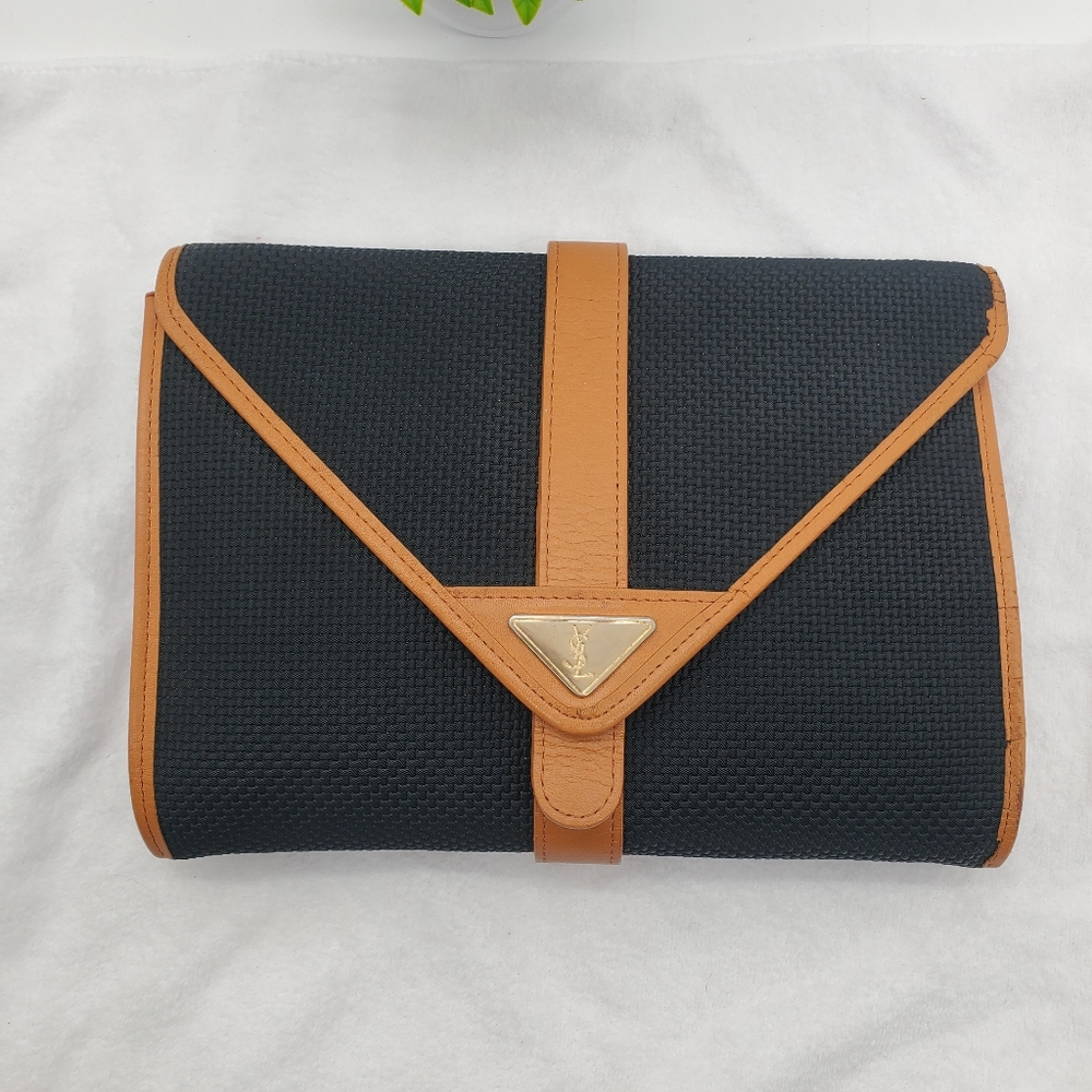 ♤♤ YSL Black and Tan Envelope Clutch with Logo - Picture 15 of 15